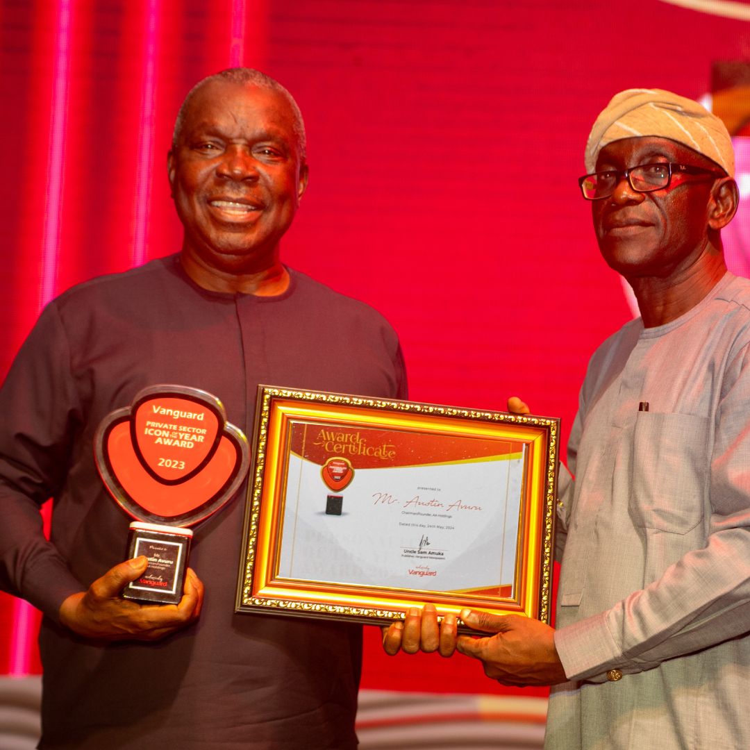 Vice Chairman Austin Avuru Receives Vanguard Icon Personality Award